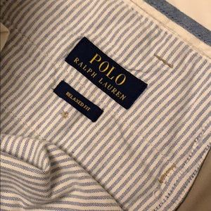 Relaxed fit khaki chinos